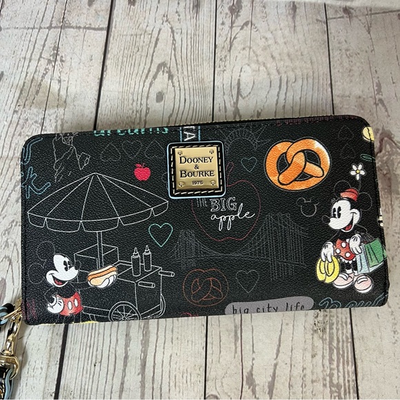 Dooney & Bourke Disney New York City 🥨 Large Zip Around Wristlet Wallet Mickey - Picture 16 of 16